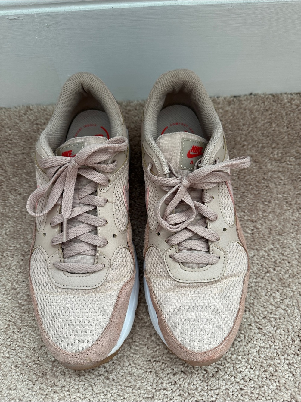 Women’s Nike Air Max Sneakers in Dusty Pink - Picture 3 of 9